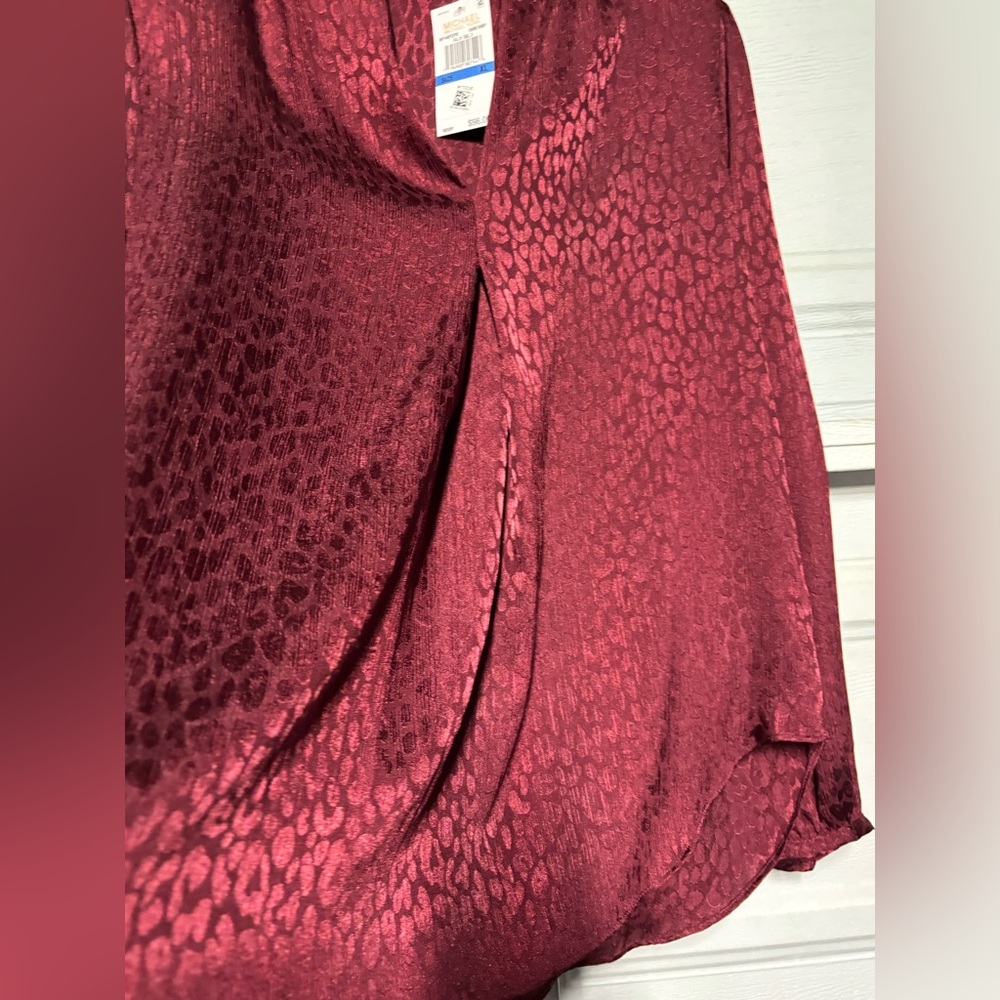 Michaels Deep Red Patterned Blouse - Picture 6 of 9